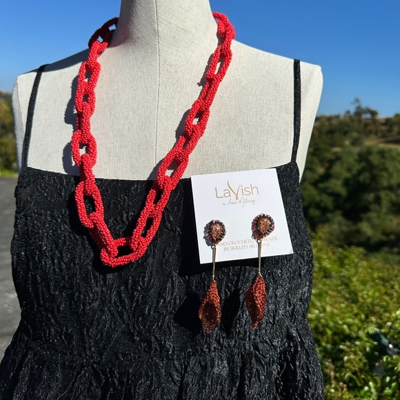 Lavish by Tricia Milaneze Tulip handmade crochet earrings - Picture 9 of 9